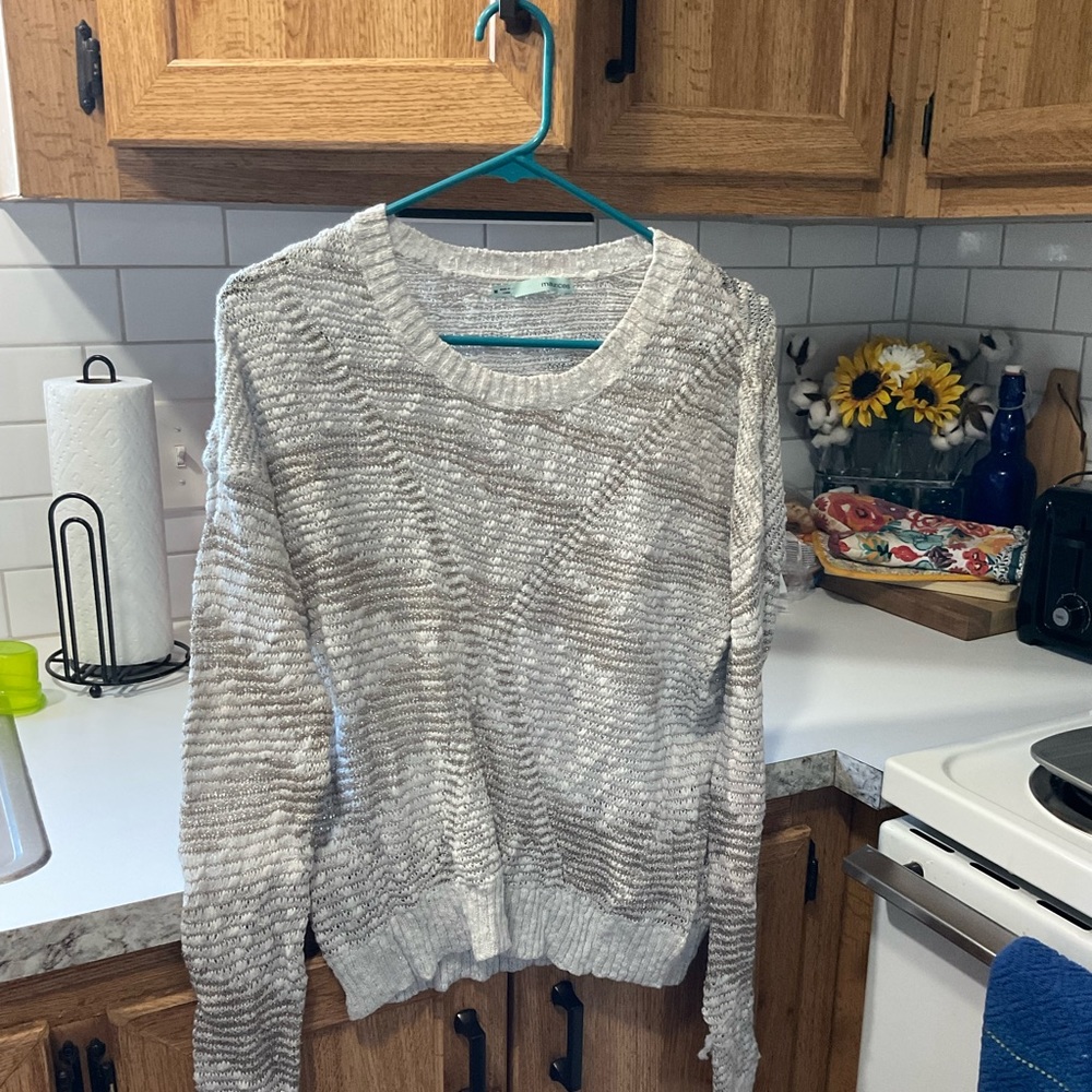 Maurice’s sweater size M
